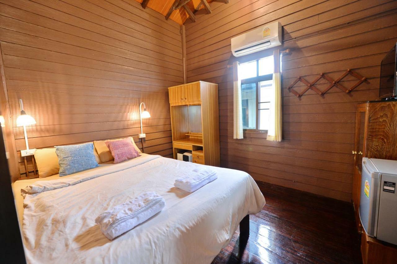 Huan Kawin Est.58 Lanna Home & Collection Chiang Rai Rum bild